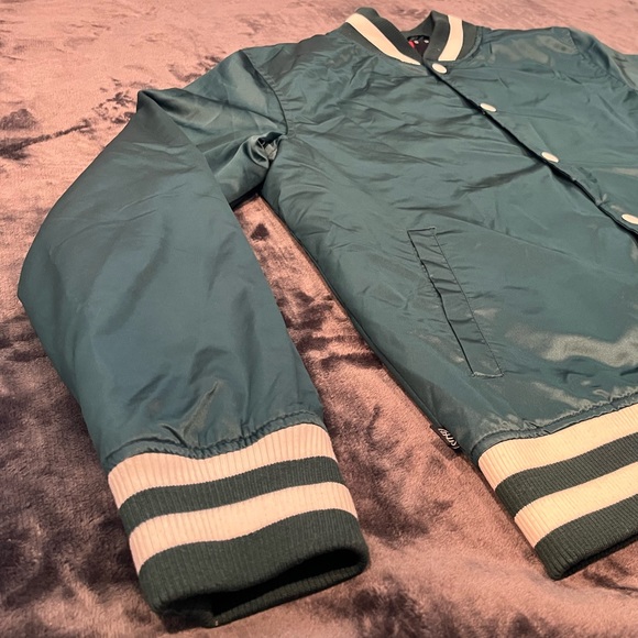 Men’s Bomber Jacket - Medium - Picture 5 of 13